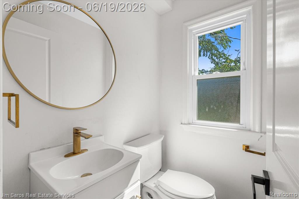 615 Lakepointe Street, Grosse Pointe, MI 48230 — Photo 22