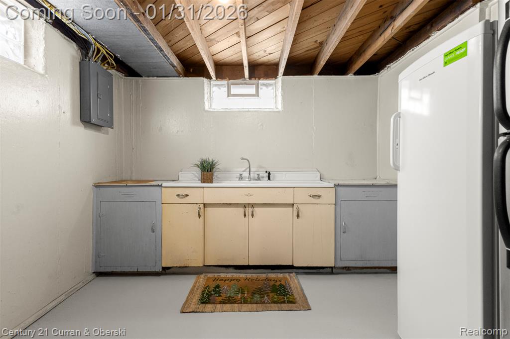 893 Cora Street, Wyandotte, MI 48192 — Photo 21