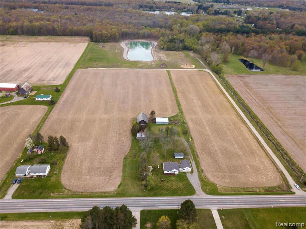 2250 S Hemlock Road, Hemlock, MI 48626 — Photo 2