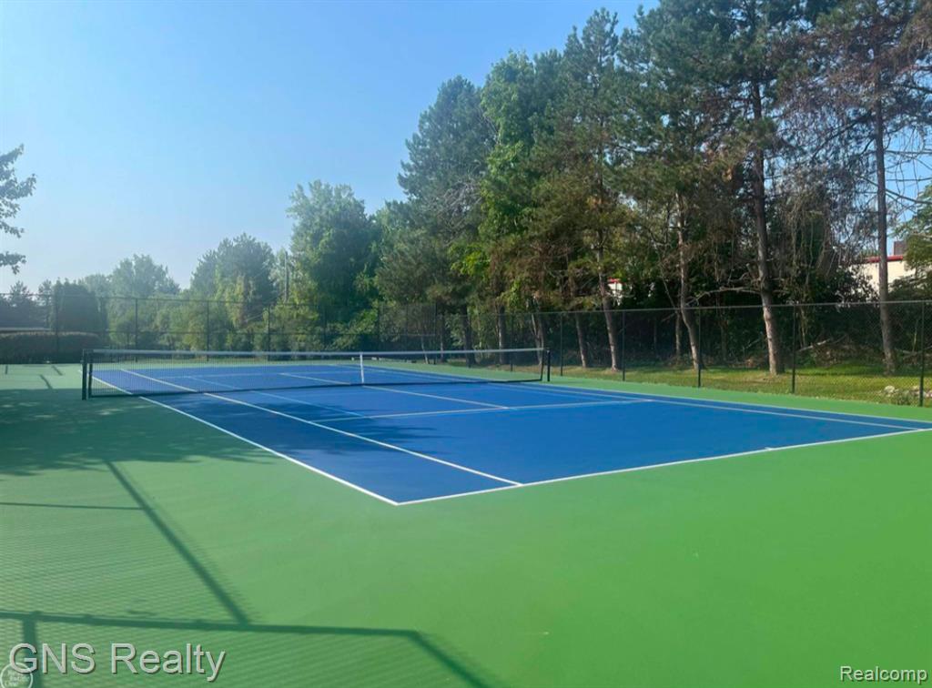 6488 SCOTLAND, Shelby Twp, MI 48316 — Photo 2