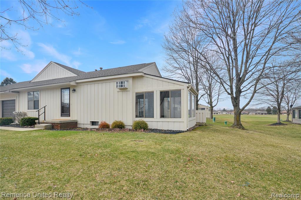 12113 Lexington Drive, South Lyon, MI 48178 — Photo 2