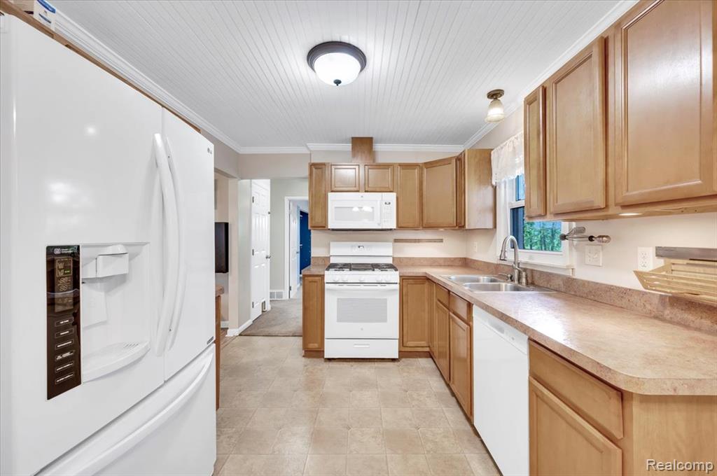 3972 Joslyn Road, Lake Orion, MI — Photo 10