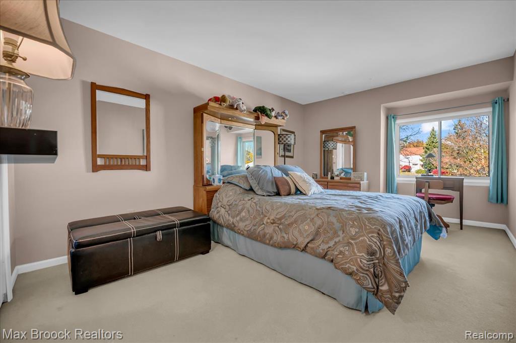 5415 Fairway Lane, West Bloomfield, MI 48323 — Photo 20