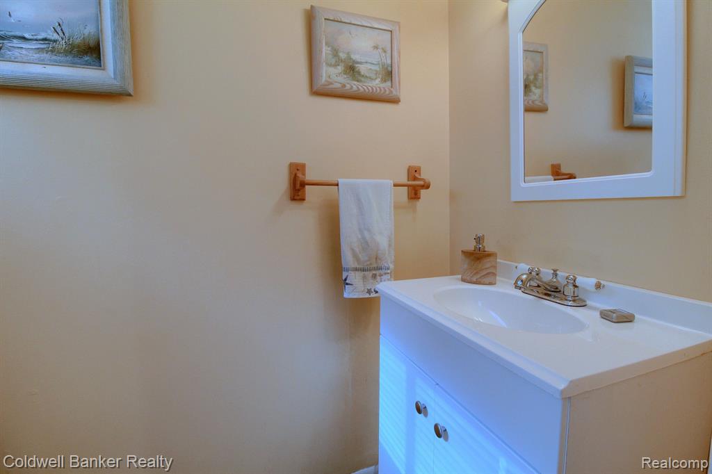 6709 Geronimo Street, Westland, MI — Photo 17