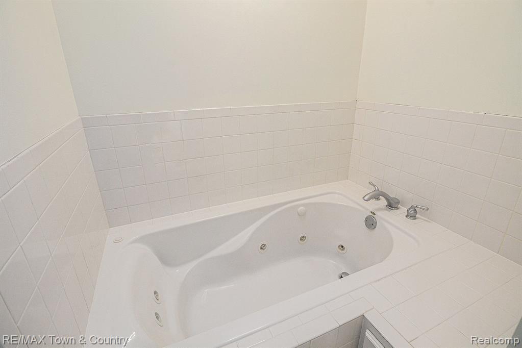 6479 E PIERSON Road, Flint, MI 48506 — Photo 14