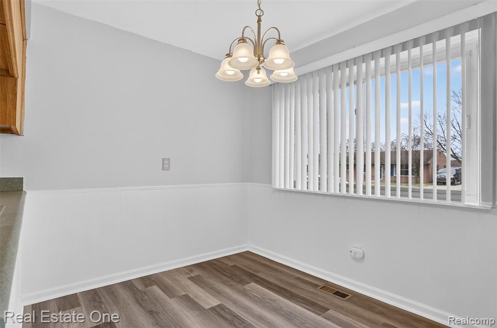 8232 Hillcrest Boulevard, Westland, MI — Photo 10