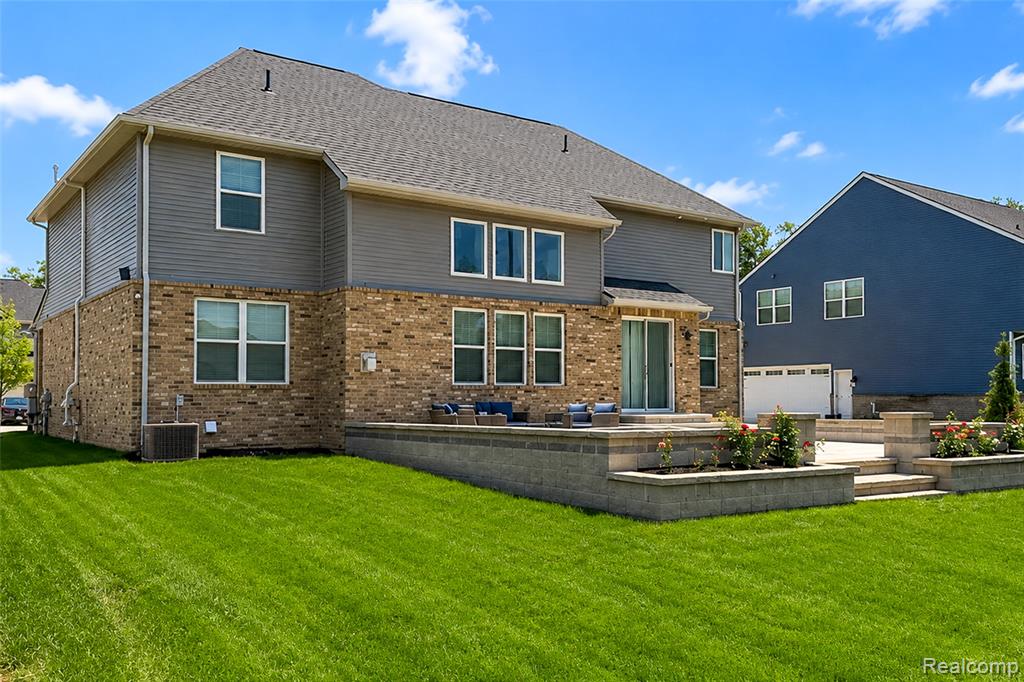 640 Allegheny Drive, South Lyon, MI 48178 — Photo 71