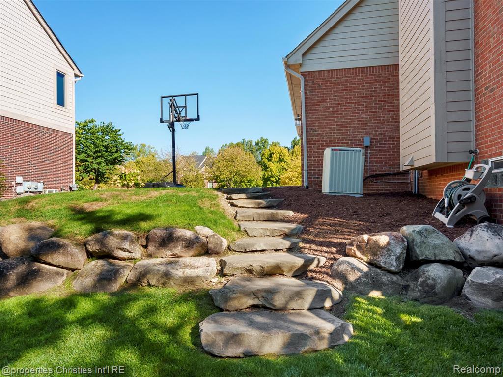 40053 Bexley Way, Northville, MI 48168 — Photo 38