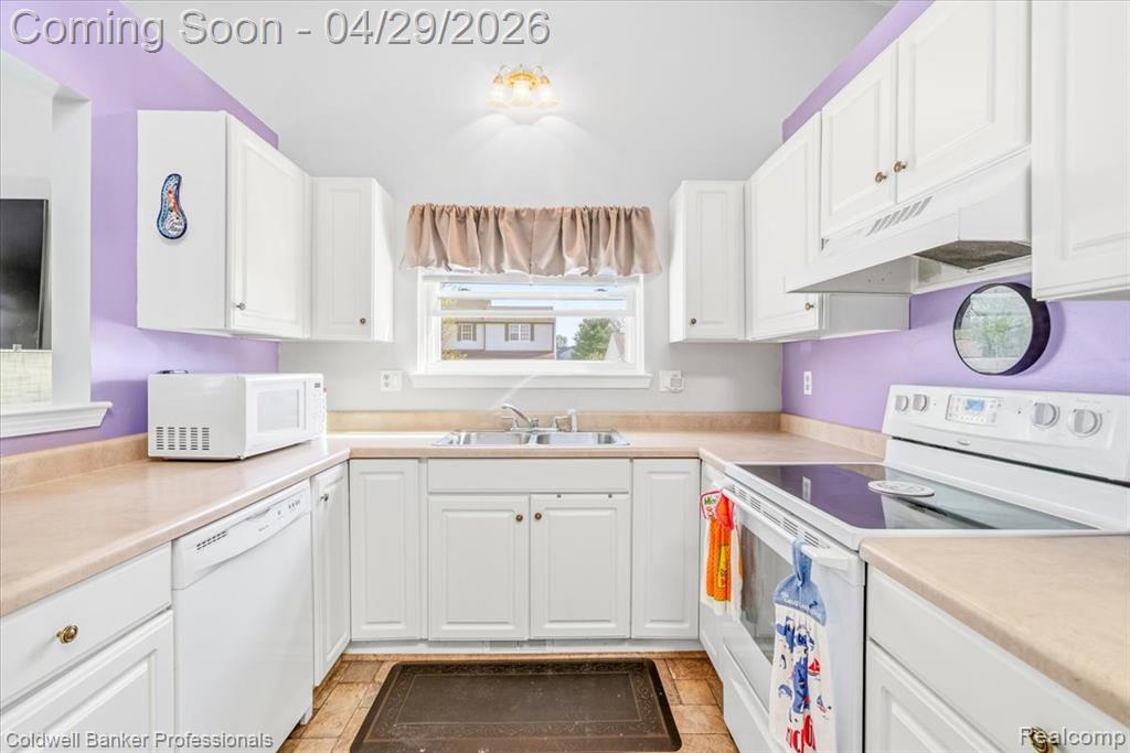 7203 Indian Wells Drive, Ypsilanti, MI 48197 — Photo 16