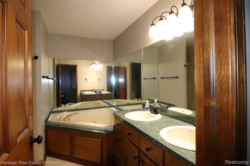 1436 Granby Street, Temperance, MI 48182 — Photo 16