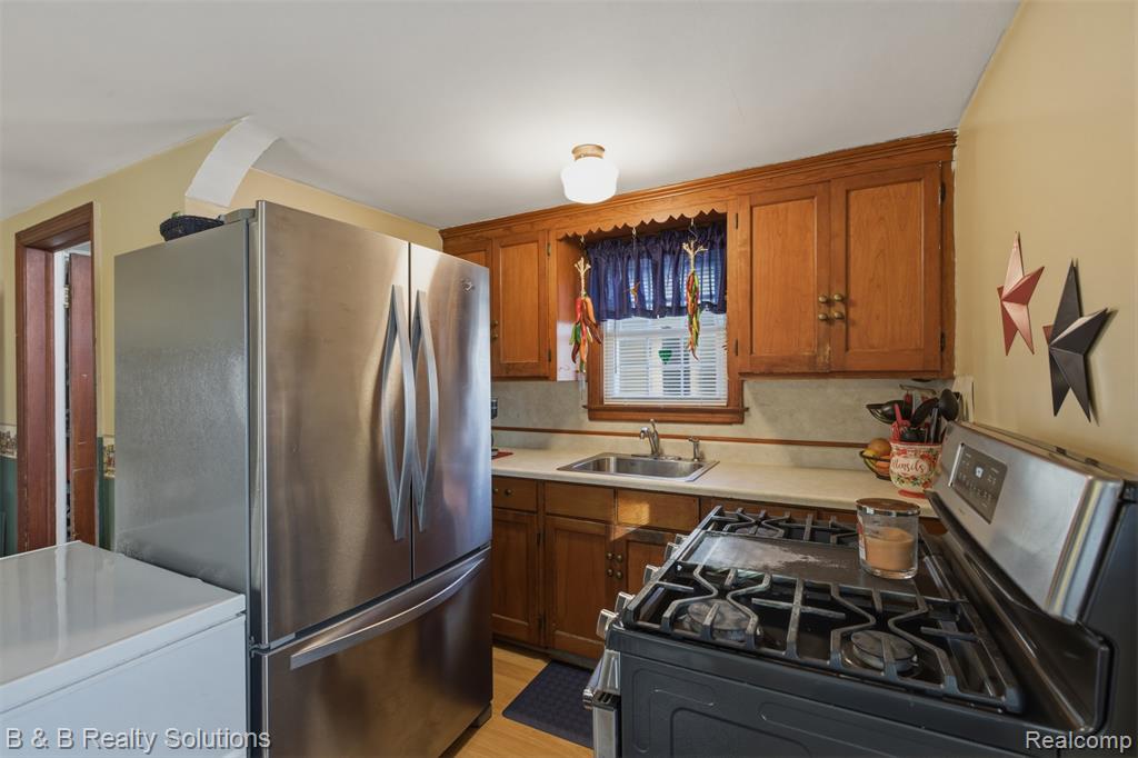23644 E Main Street, Armada, MI — Photo 12