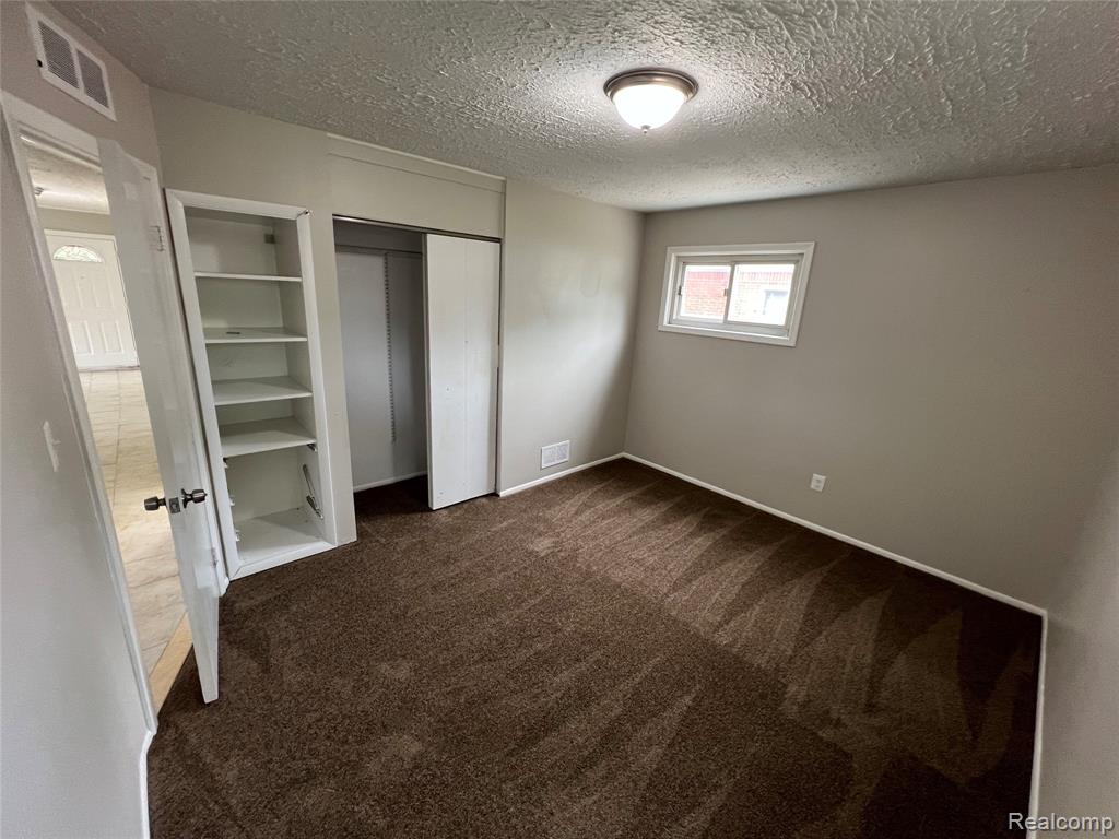 4696 Roosevelt Boulevard, Dearborn Heights, MI, 48125