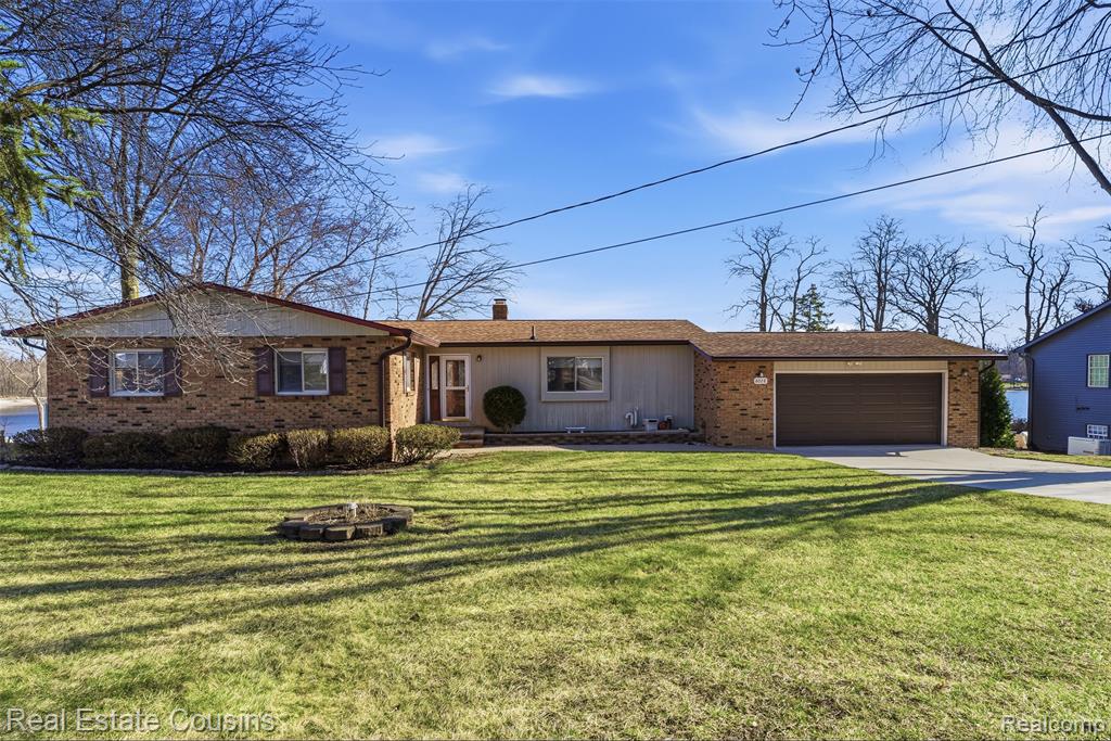 8028 Ore Knob Drive, Fenton, MI 48430 — Photo 2