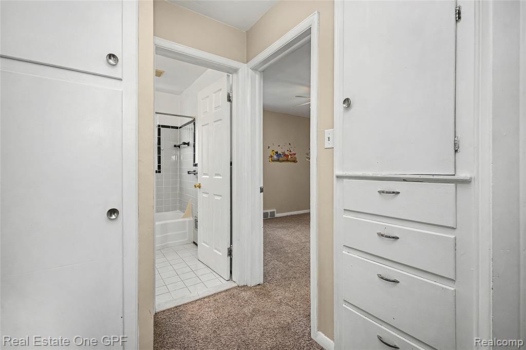 506 W 12 Mile Road, Royal Oak, MI 48073 — Photo 34