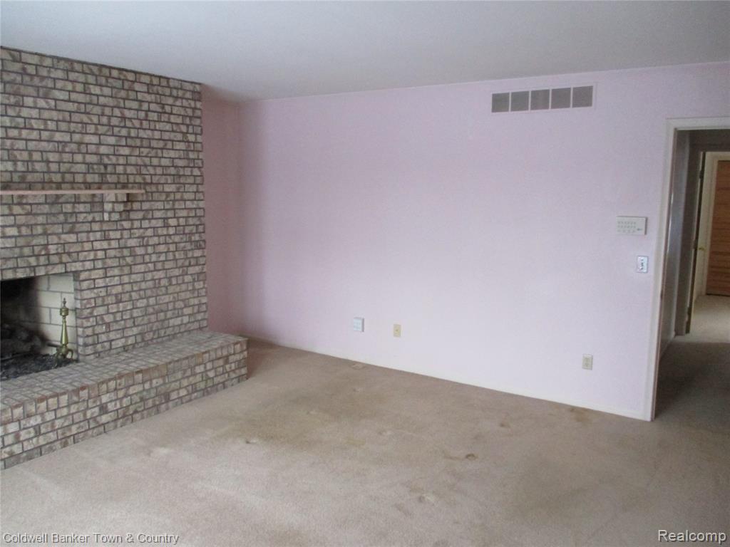 9102 Lake Crest Drive, Whitmore Lake, MI 48189 — Photo 24