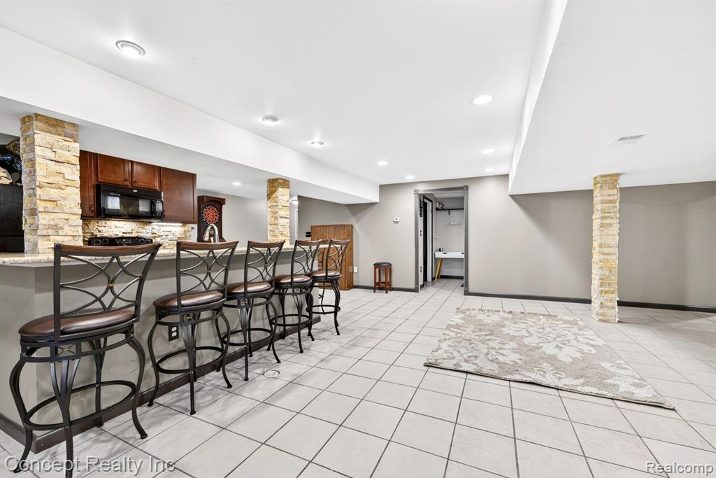42392 White Hart Boulevard, Canton, MI 48188 — Photo 28