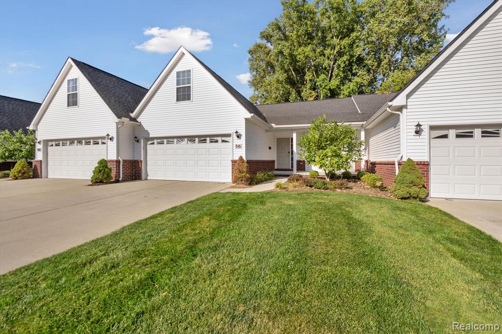 816 Nelsons Ridge Drive, Howell, MI 48843 — front exterior