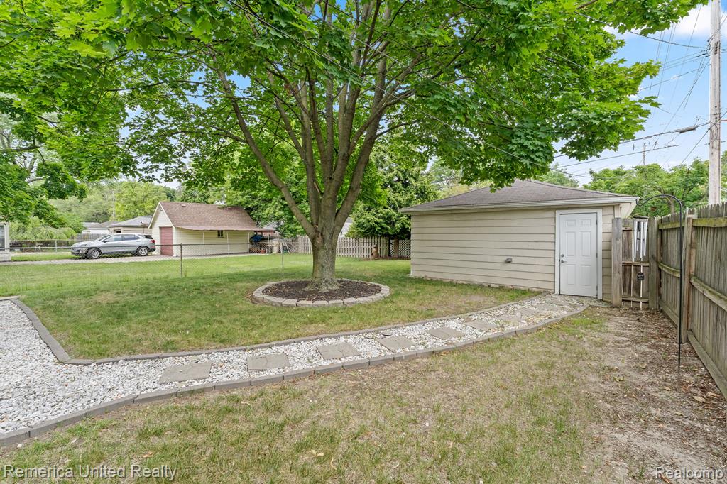 535 S Edison Avenue, Royal Oak, MI 48067 — Photo 28