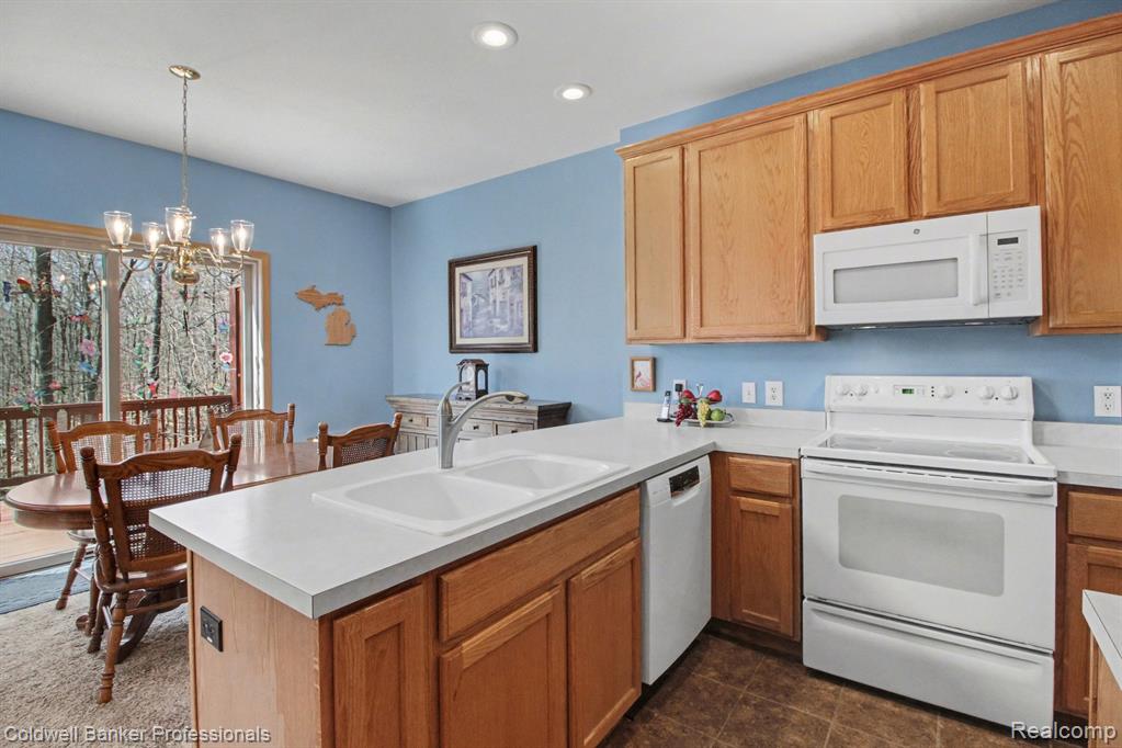 252 Stratford Lane, Lake Orion, MI — Photo 15