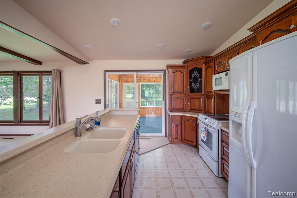607 E King Street, Corunna, MI 48817 — Photo 15