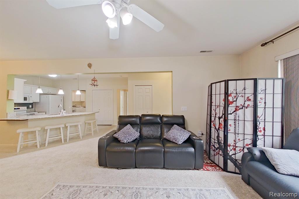27104 CHESAPEAKE Circle, Walled Lake, MI 48390 — Photo 5