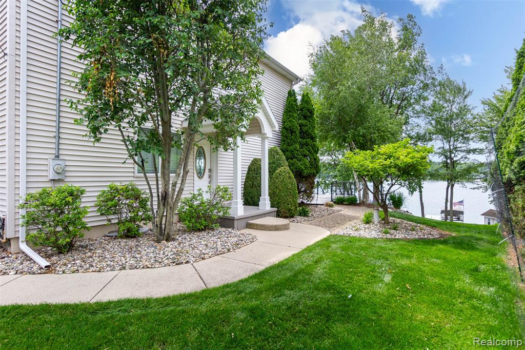 6081 Byram Lake Drive, Linden, MI 48451 — Photo 5