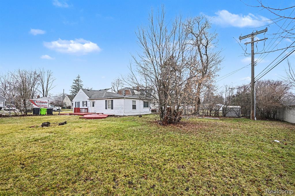 22570 Tulane Avenue, Farmington, MI 48336 — Photo 21