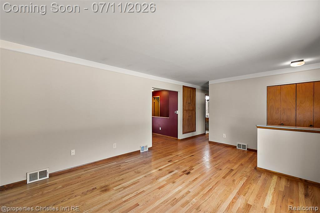9961 Merriman Road, Livonia, MI 48150 — Photo 4