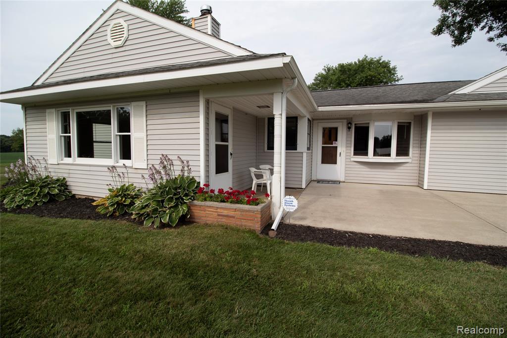 9197 Henderson Road, Otisville, MI 48463 — Photo 32