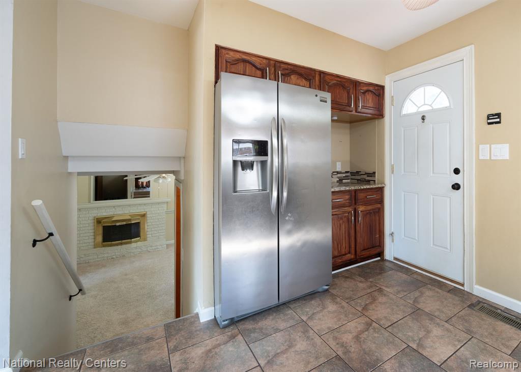 8308 Orhan Street, Canton, MI 48187 — Photo 12
