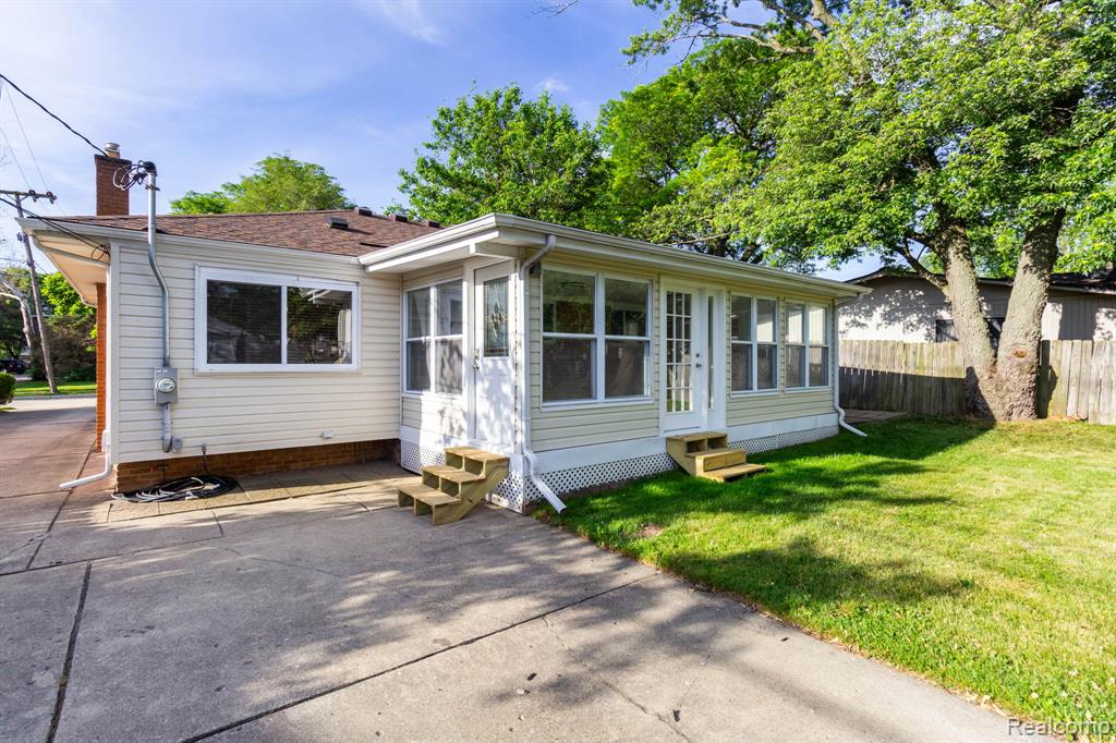 4333 Manor Avenue, Royal Oak, MI 48073 — Photo 37