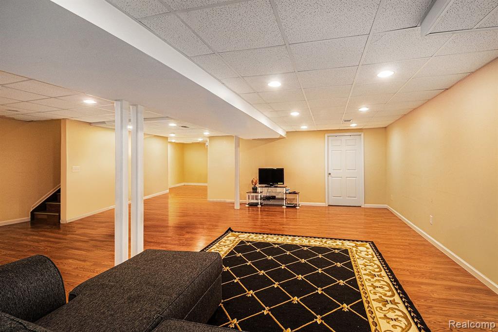 47291 FAIRLAWN Court, Canton, MI 48188 — Photo 26