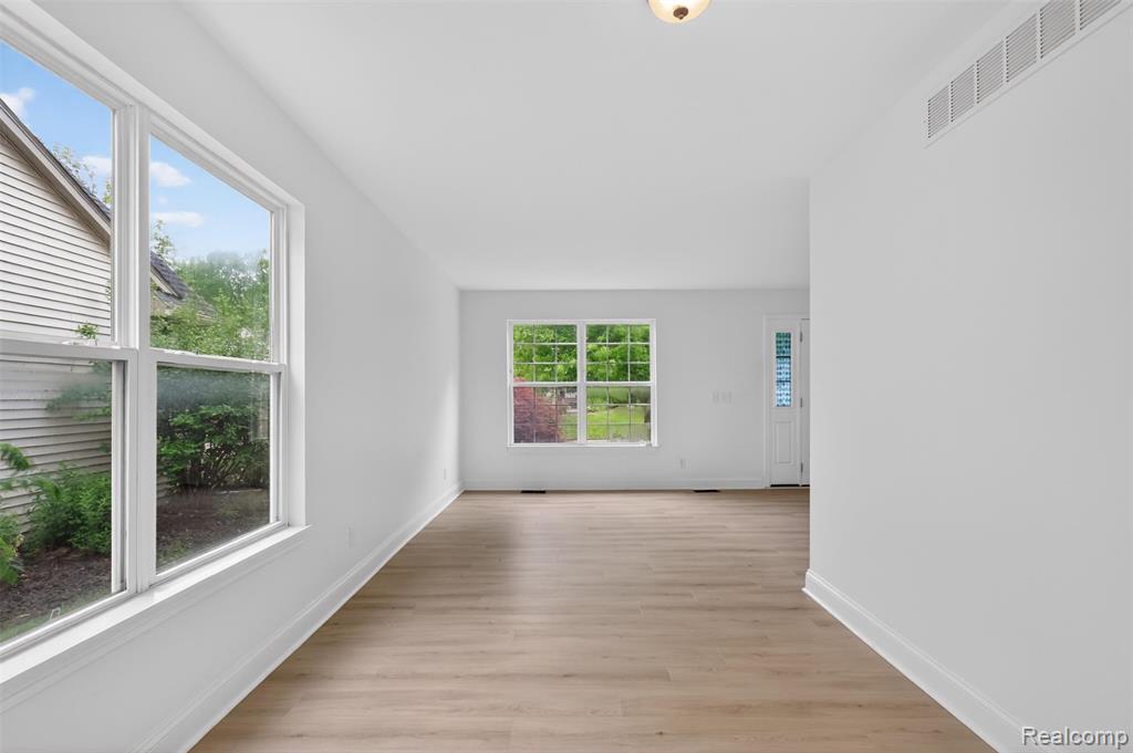 3457 ASHBURNAM, Ann Arbor, MI 48105 — Photo 13