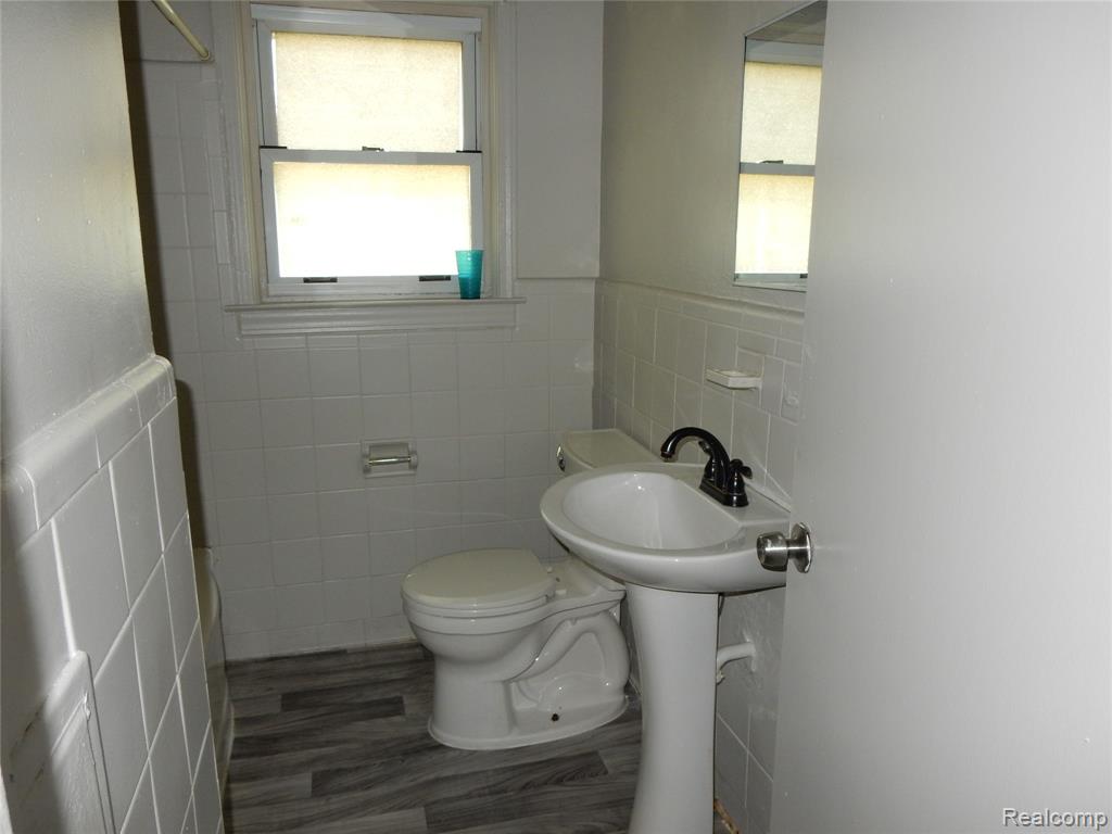 6782 Evergreen Avenue, Detroit, MI 48228 — Photo 9