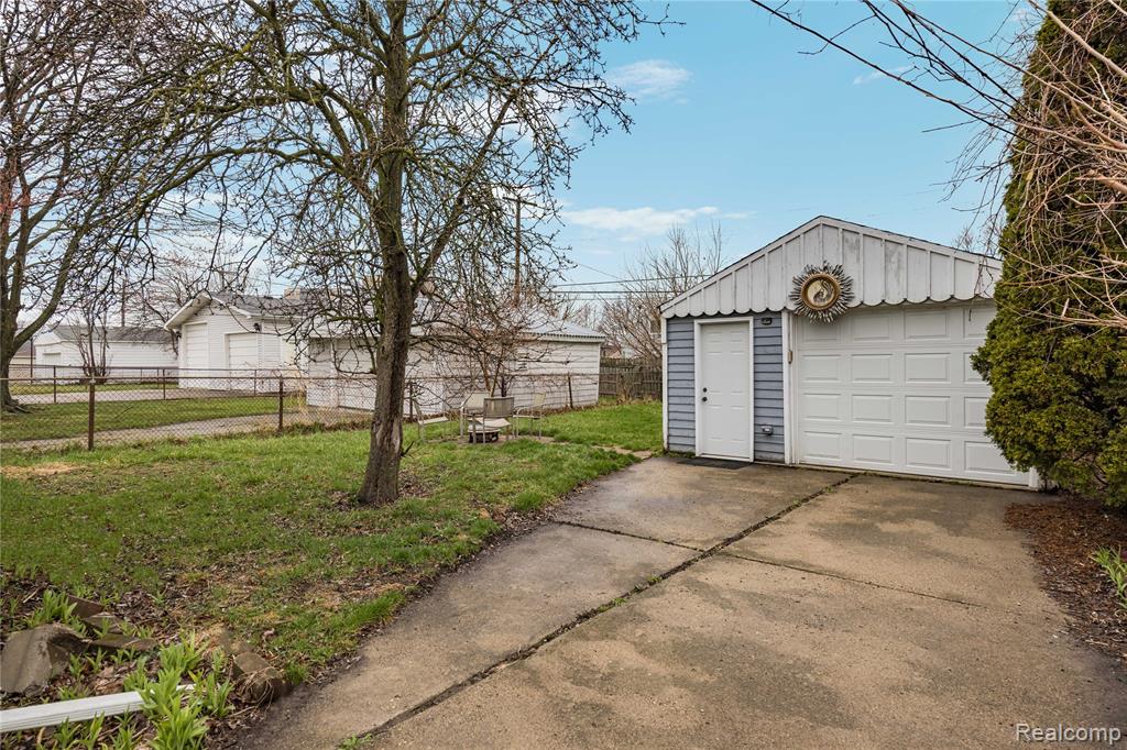28980 Dawson Street, Garden City, MI — Photo 27
