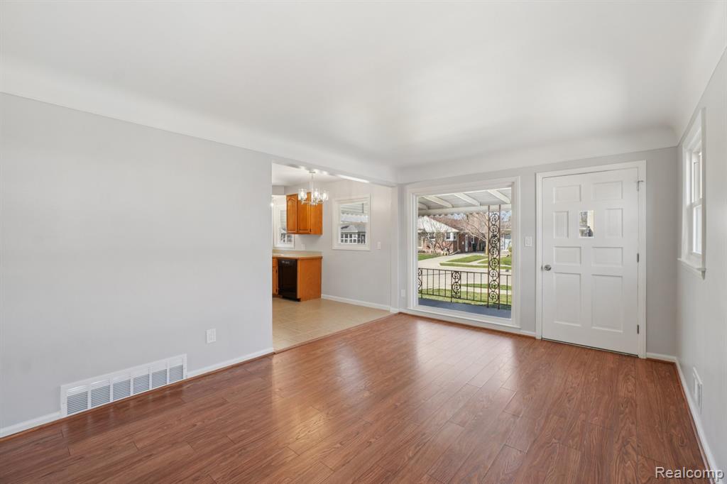 29720 Taylor Street, Saint Clair Shores, MI 48082 — Photo 5