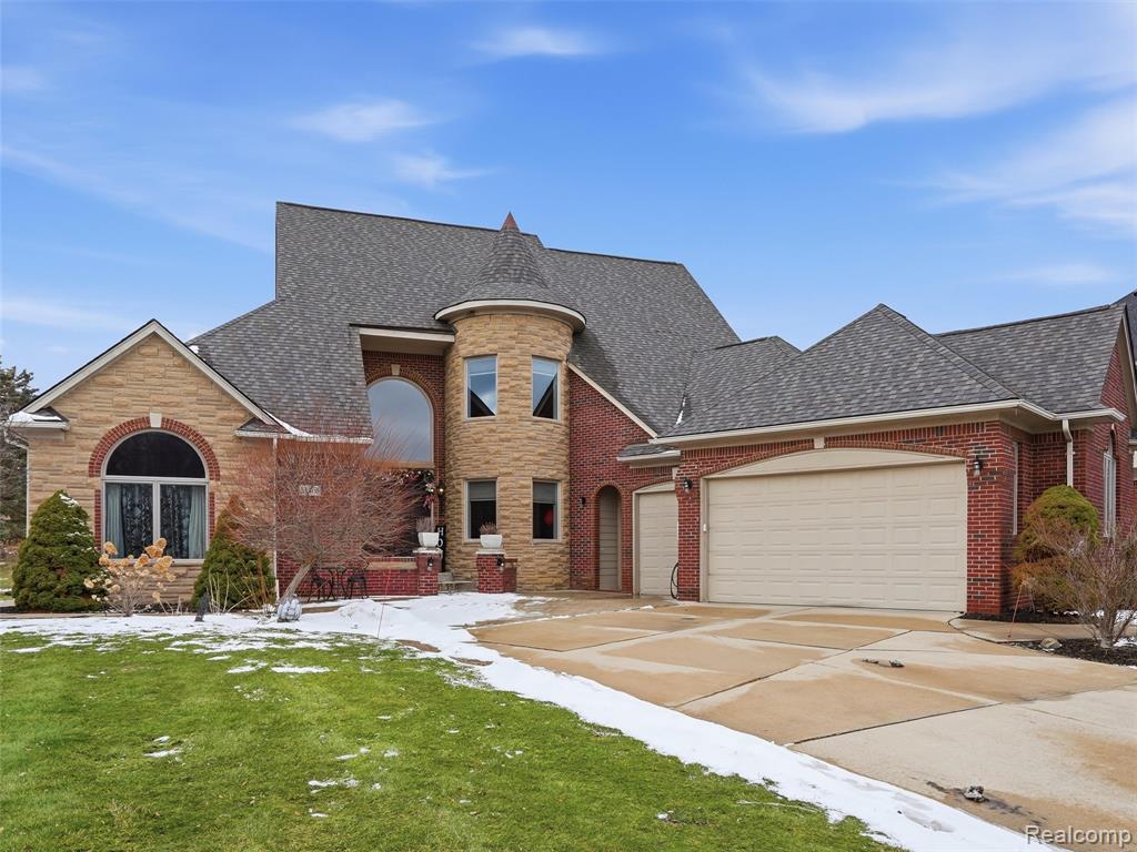 54465 Birchfield Drive E, Shelby Twp, MI 48316 — Photo 2
