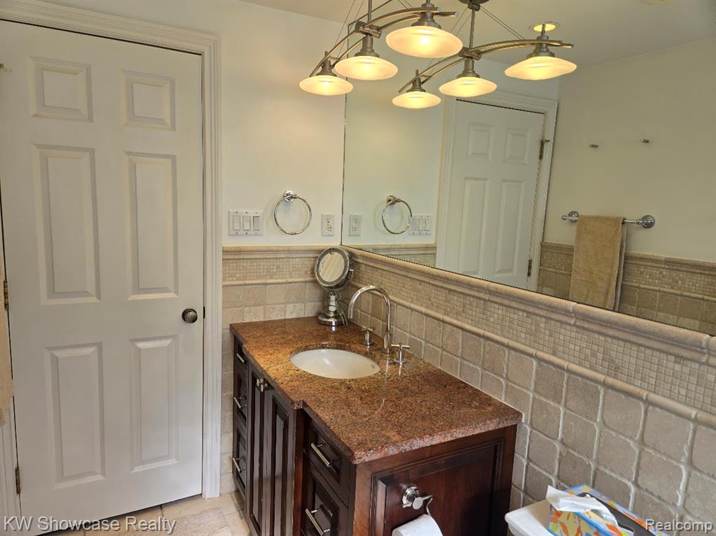 474 Beverly Island Drive, Waterford, MI 48328 — Photo 29