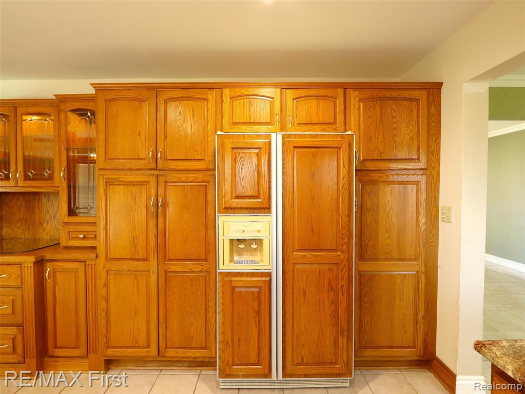 42429 Royal Lane, Clinton Twp, MI 48038 — Photo 10