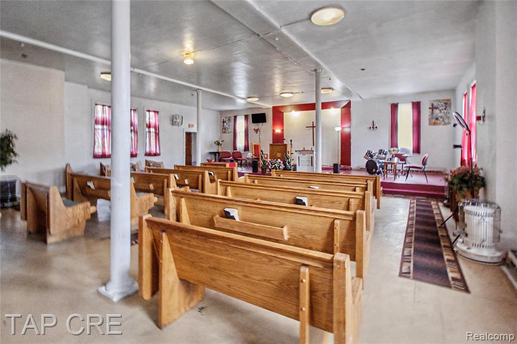 400 W Grand Boulevard - Photo 3