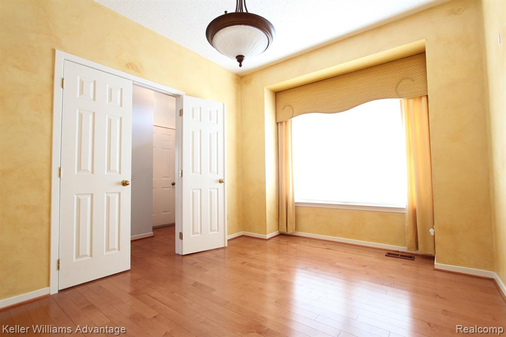 41919 Cantebury Drive, Novi, MI 48377 — Photo 3