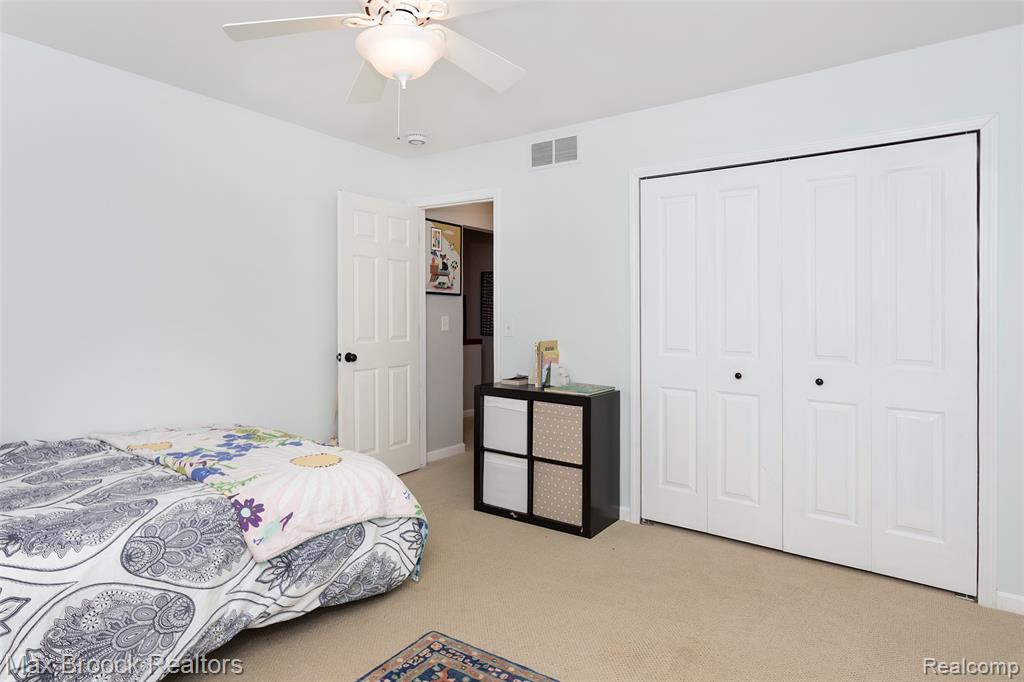 3685 Sunset Boulevard, Orchard Lake Village, MI 48324 — Photo 33