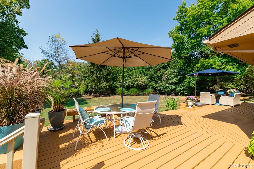 29462 East River Road, Grosse Ile, MI 48138 — Photo 56