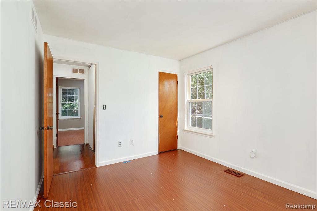 41716 ONAWAY Drive, Northville, MI 48167 — Photo 18