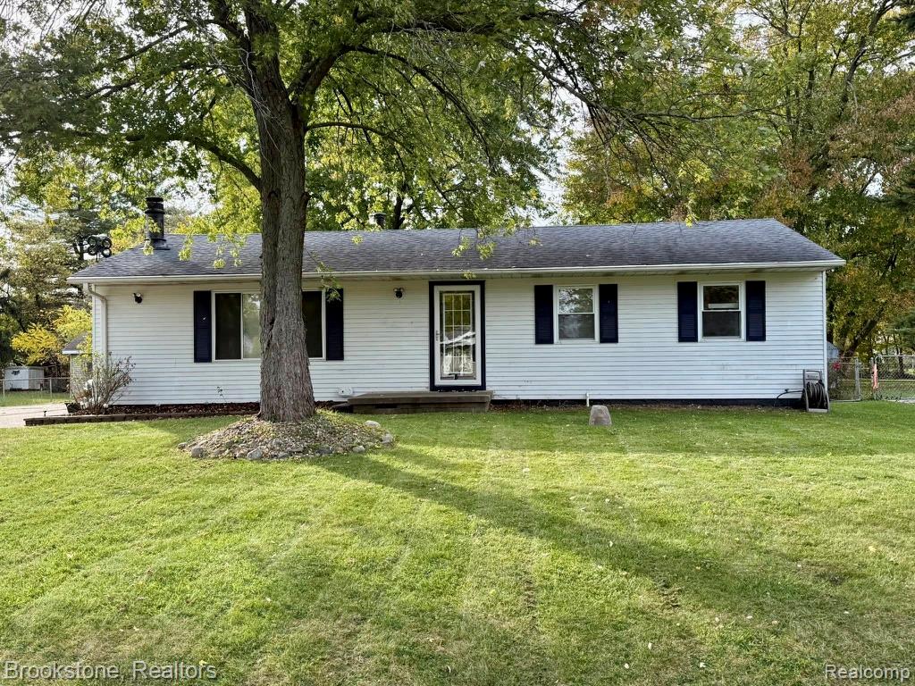 1426 Houston Drive, Swartz Creek, MI 48473 — front exterior