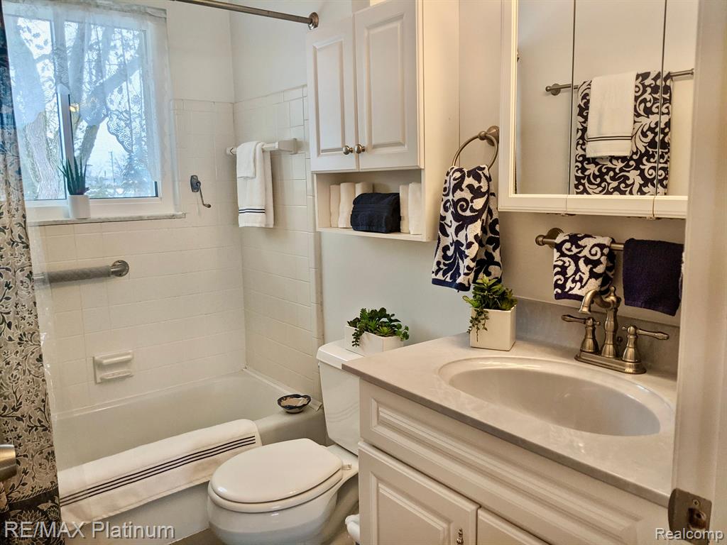 6010 Alan Drive, 30, Brighton, MI 48116 — Photo 36