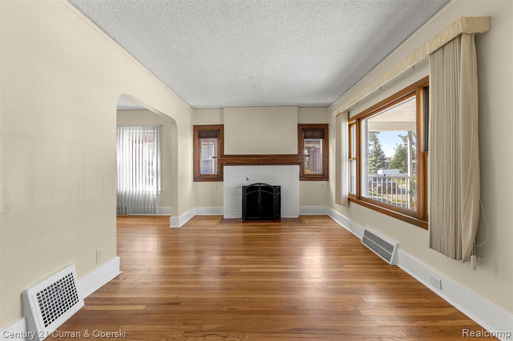 4564 Chovin Street, Dearborn, MI 48126 — Photo 2