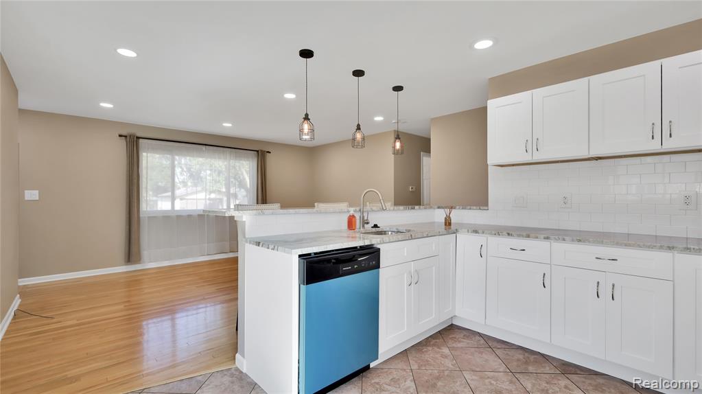 42938 Gainsley Drive, Sterling Heights, MI 48313 — Photo 5