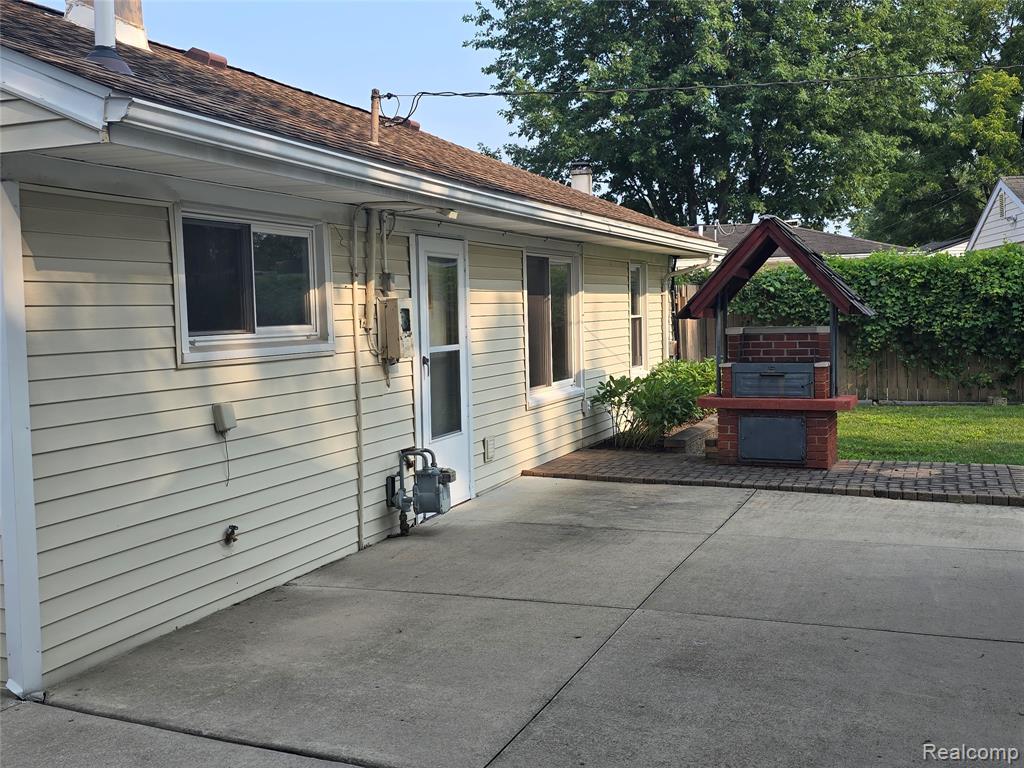 535 Lytle Place, Garden City, MI — Photo 29