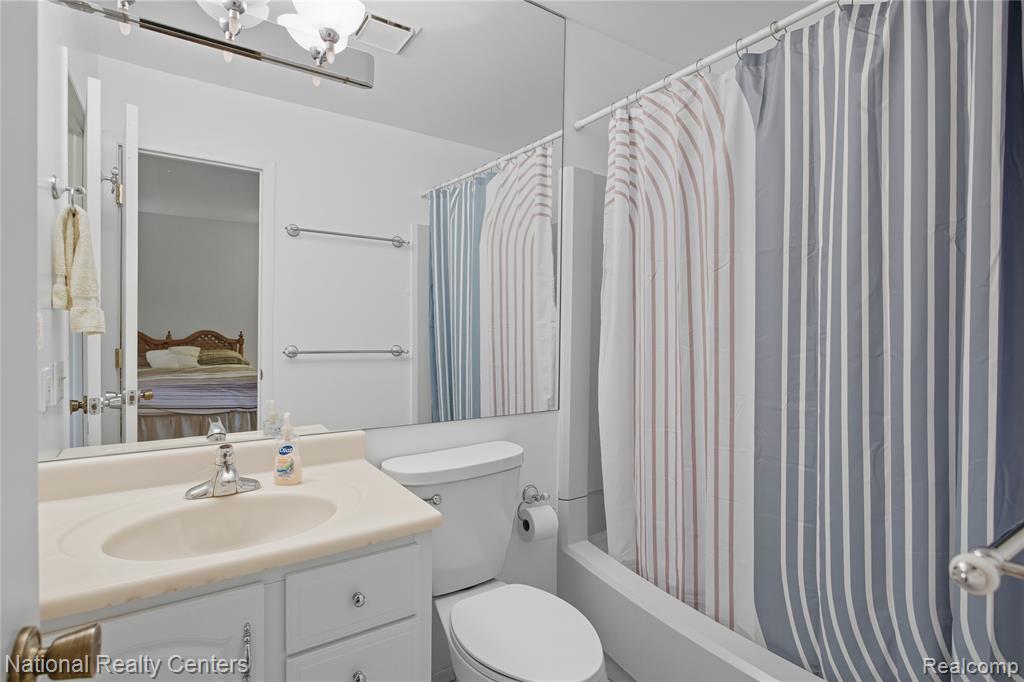 1493 Mariner Drive, Walled Lake, MI 48390 — Photo 11
